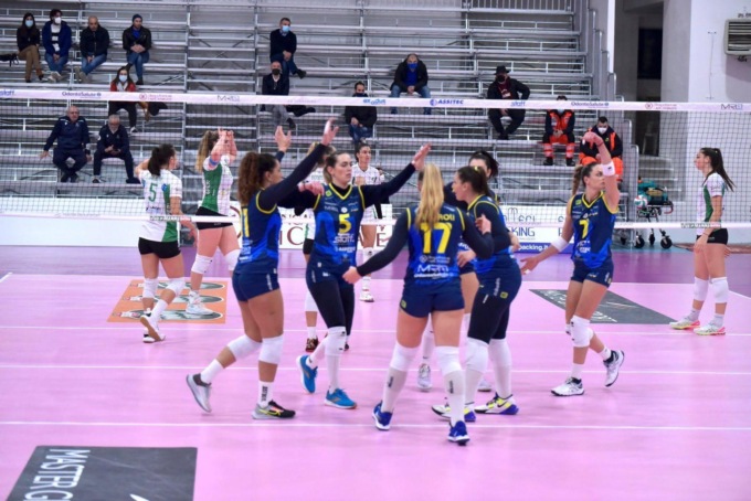PALLAVOLO A2 FEMMINILE: ASSITEC SANT’ELIA-SASSUOLO 0-3 (VIDEO)