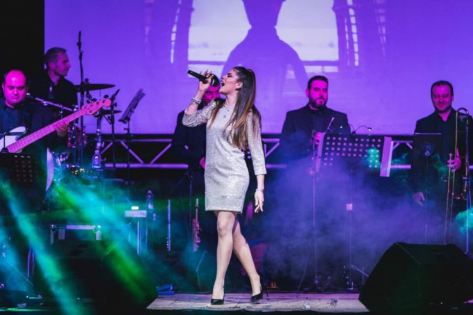 TERRACINA: L’ATTESA DELLA CANTANTE NOEMI CAINERO (VIDEO)