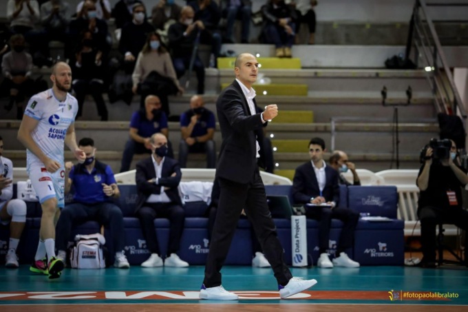 PALLAVOLO SUPERLEGA: LA TOP VOLLEY ANTICIPA A DOMANI (VIDEO)