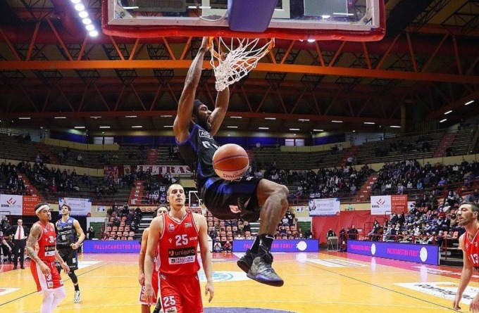 BASKET LEGA DUE: LA BENACQUISTA LATINA VINCE A FORLI’ (VIDEO)