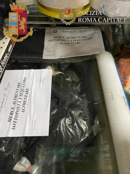 ROMA: ESCREMENTI NEL NEGOZIO, MULTE E CHIUSURE (VIDEO)