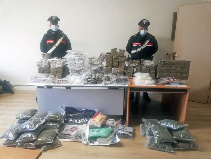 VITERBO: MAXI SEQUESTRO DI DROGA (video)