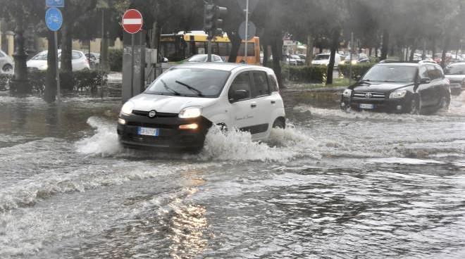 NATALE: MALTEMPO E OMICRON, VACANZE A RISCHIO (video)