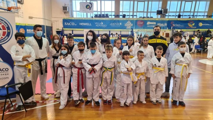 TAEKWONDO WT: PIOGGIA DI MEDAGLIA PER GLI ATLETI DEL MAESTRO IADEVAIA