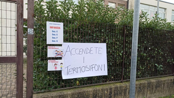 TERRACINA: SCUOLE AL FREDDO COME REGALO DI NATALE