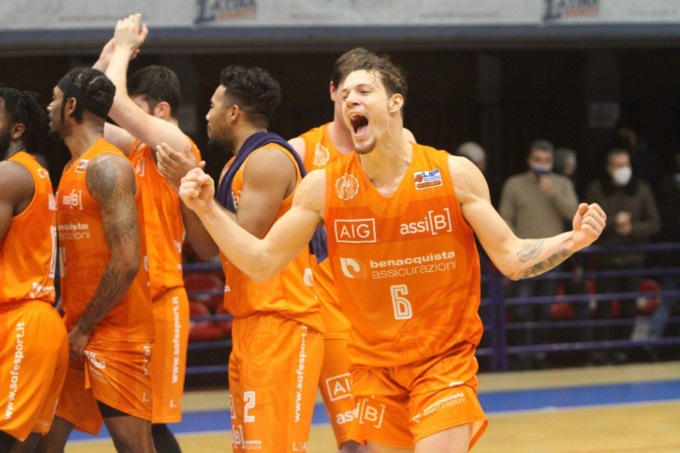 BASKET LEGA DUE: BENACQUISTA LATINA-NARDO’ 102-97 DTS (VIDEO)