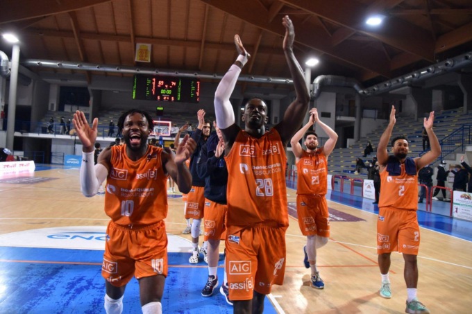 BASKET LEGA DUE: BENACQUISTA LATINA, ANCORA UN SUCCESSO