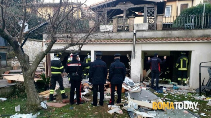 ROCCA DI PAPA: ESPLOSIONE NELLA VILLETTA (video)