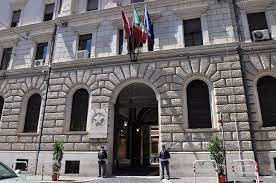 ROMA: SFREGIATA CON L’ACIDO, LE INDAGINI