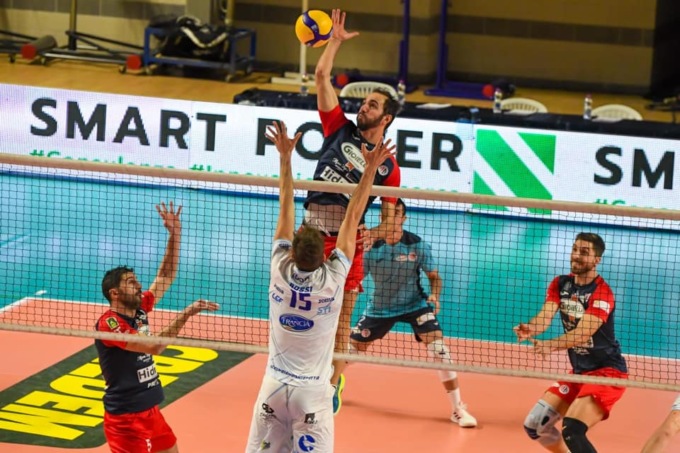 PALLAVOLO SUPERLEGA: TARANTO-TOP VOLLEY CISTERNA 3-1