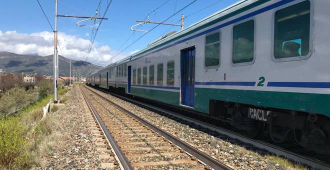 GAETA: MUORE INVESTITO DAL TRENO A SOLI 16 ANNI (VIDEO)