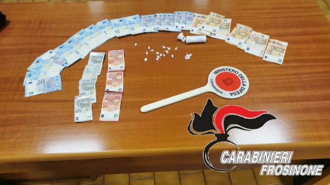VEROLI: FERMATO CON LA DROGA IN AUTO, ARRESTATO