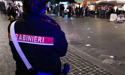 ROMA: CONTROLLI DEI CARABINIERI ALL'ESQUILINO