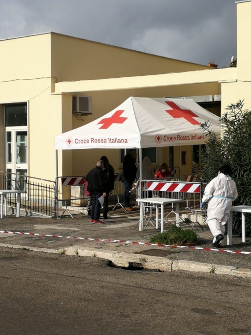 TERRACINA: TAMPONI PER STUDENTI. 11 POSITIVI NELLA GIORNATA ODIERNA