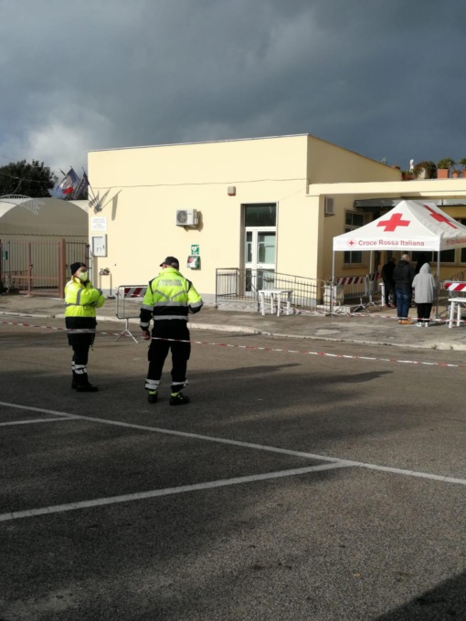 TERRACINA: TAMPONI PER STUDENTI. 12 I POSITIVI SU 130