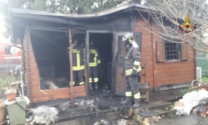 ROMA: CASA DI LEGNO A FUOCO, MORTA UNA DONNA