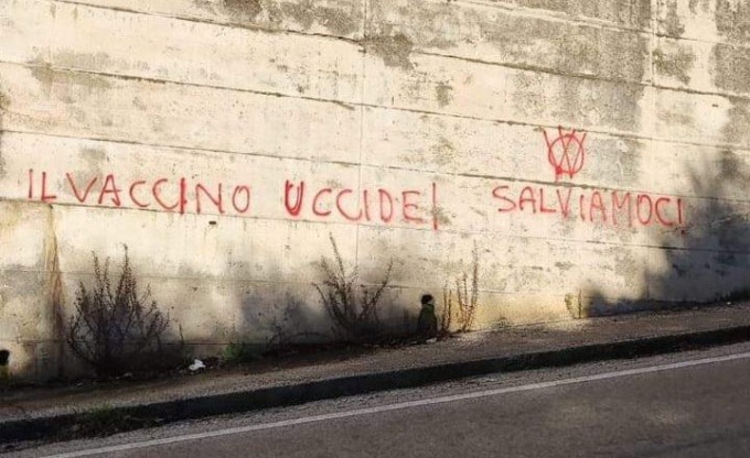 SORA: SCRITTE CONTRO I VACCINI, LA CONDANNA (video)