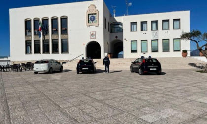SPERLONGA: CARABINIERI IN COMUNE