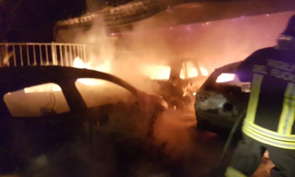 TORRICE:  INCENDIO, DISTRUTTE SEI AUTO (video)