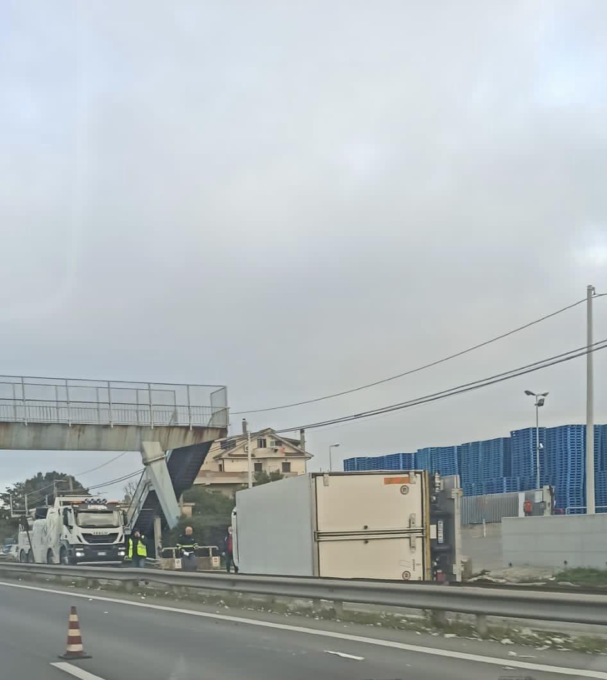 APRILIA: INCIDENTE SULLA PONTINA, TRAFFICO IN TILT