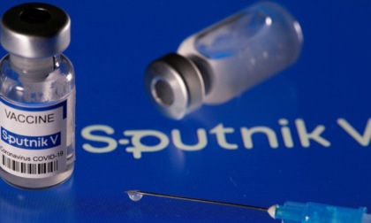CORONAVIRUS: GUERRA IN UCRAINA, IL LAZIO SOSPENDE SPERIMENTAZIONE VACCINO RUSSO