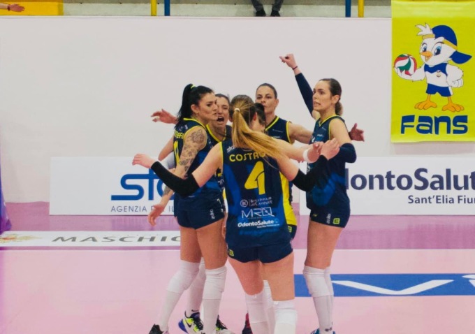PALLAVOLO A2 FEMMINILE: ASSITEC IN CASA DI BUSTO ARSIZIO
