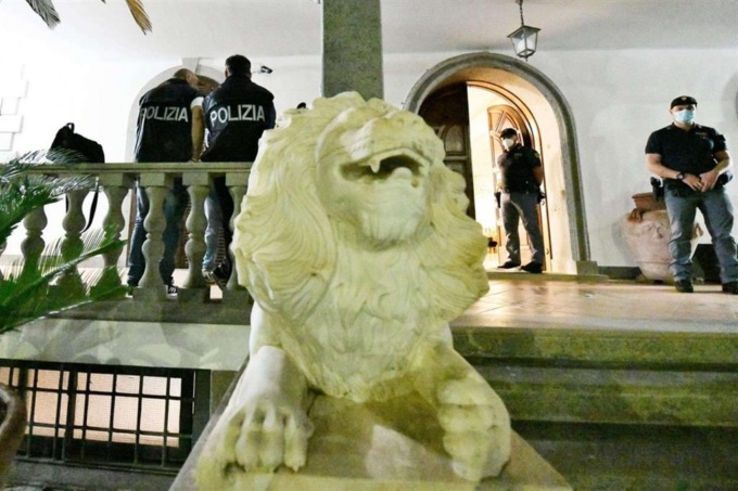 ROMA: COLPO AI CASAMONICA, CONFISCATI BENI (VIDEO)