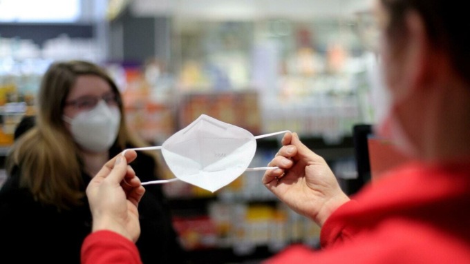 CORONAVIRUS: “A SCUOLA A SETTEMBRE CON LE MASCHERINE”