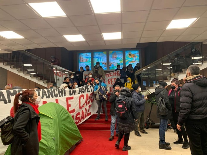 ROMA: MOVIMENTI PER LA CASA OCCUPANO LA REGIONE LAZIO