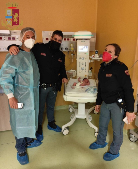 ROMA: BIMBO NASCE SULLA PONTINA