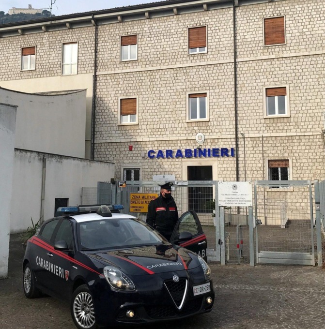 CASSINO: EMPORIO DELLA DROGA IN CASA, ARRESTATI