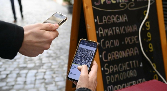 ROMA: FALSE CERTIFICAZIONI PER GREEN PASS , ARRESTATO UN MEDICO