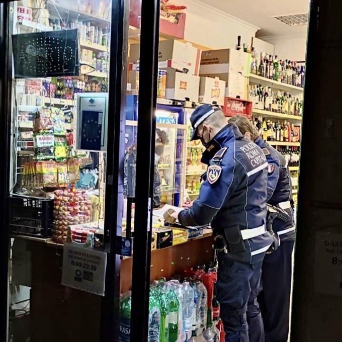 ROMA: MALA MOVIDA, CHIUSI 4 SUPERMARKET