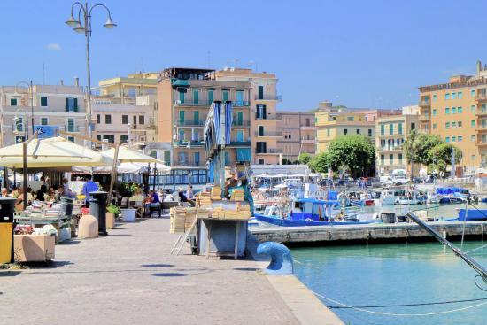 REGIONE: RINCARI, LA PROTESTA DEI PESCATORI