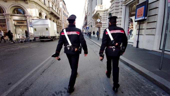 ROMA: SORPRESO A RUBARE A SCUOLA A 11 ANNI