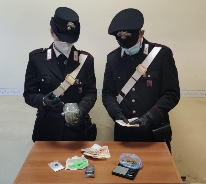 ROMA: BLITZ ANTIDROGA DEI CARABINIERI IN CENTRO E NELLE PERIFERIE