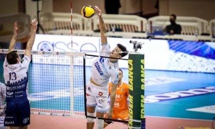 PALLAVOLO SUPERLEGA: TOP VOLLEY VERSO GARA 2. UN PREMIO PER TOMMASO RINALDI.