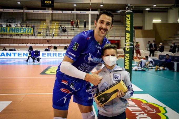 PALLAVOLO SUPERLEGA: LA TOP VOLLEY BRINDA AI PLAY OFF