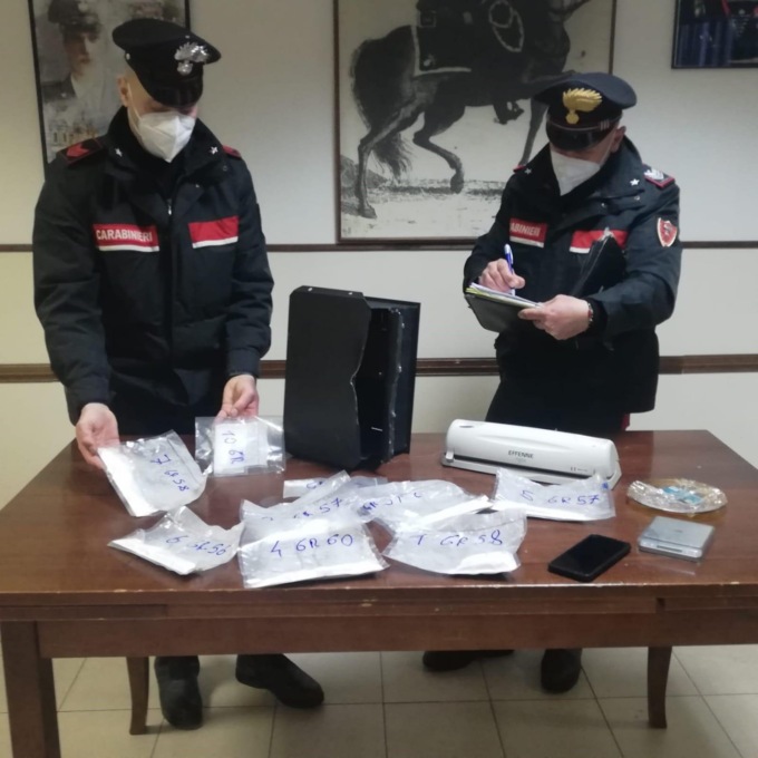 TERRACINA: COCAINA IN CASSAFORTE, ARRESTATO