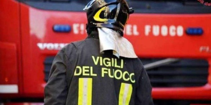 VITERBO: INCENDIO IN FABBRICA, RISCHIO AMBIENTALE