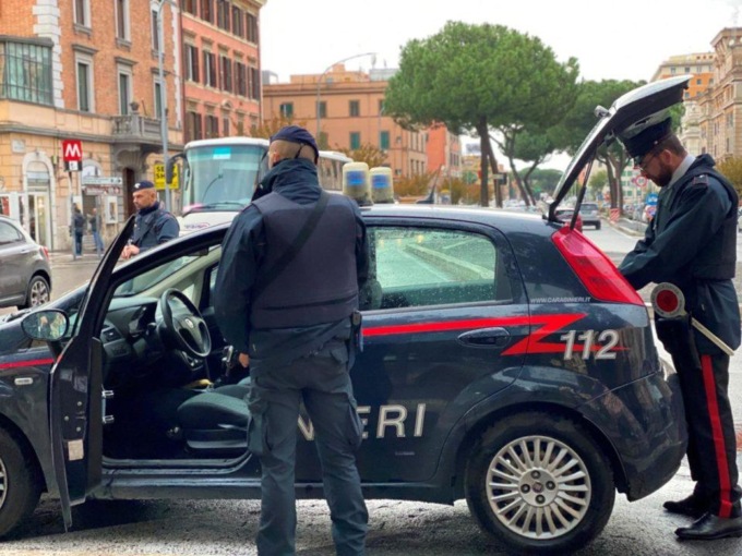 ROMA: SPACCIO A TOR BELLA MONACA, 4 ARRESTI