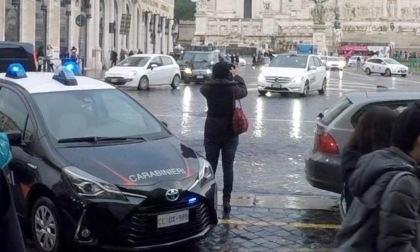 ROMA: CONTROLLI DEI CARABINIERI NEL CENTRO STORICO, 4 ARRESTI