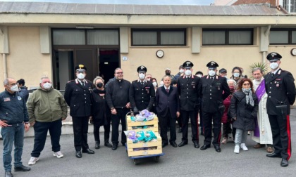 NETTUNO: CARABINIERI CONSEGNANO COLOMBE ALLA CARITAS