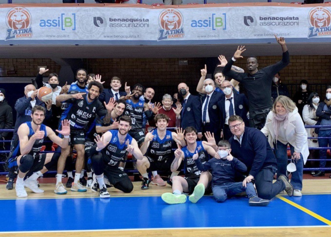 BASKET LEGA DUE: BENACQUISTA LATINA-STELLA AZZURRA 81-60