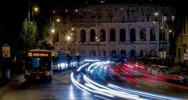 ROMA: RISSA A BORDO DEL BUS, UN FERITO GRAVE