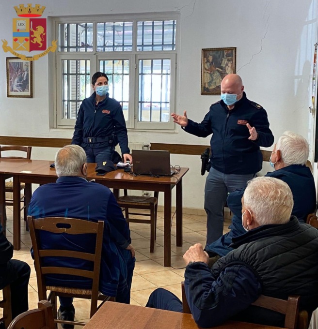 VELLETRI: TRUFFE AGLI ANZIANI, GLI INCONTRI DELLA POLIZIA