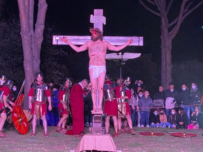 TERRACINA: “LA PASSIONE DI CRISTO”, SUCCESSO DELLA RAPPRESENTAZIONE