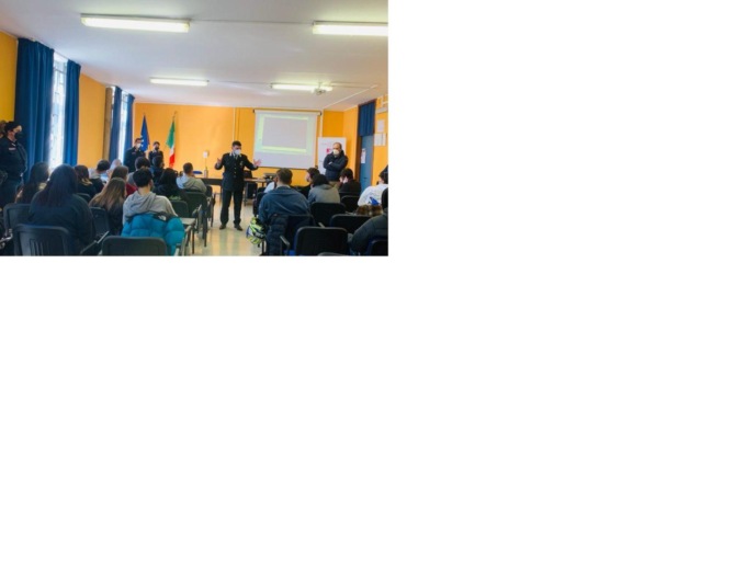 SEZZE: LEGALITA’, GLI STUDENTI INCONTRANO L’ARMA DEI CARABINIERI