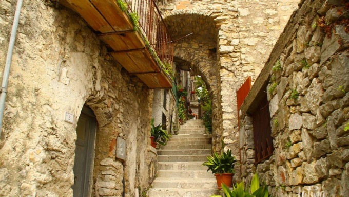 CASTELFORTE: RISSA IN CENTRO, 5 DASPO