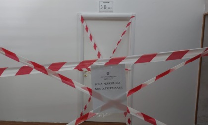 LATINA: CROLLA CONTROSOFFITTO A SCUOLA, FERITI TRE STUDENTI